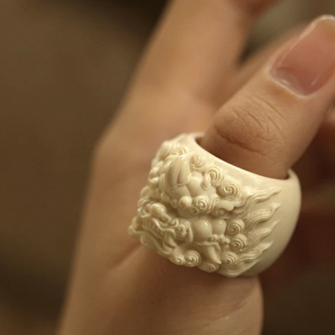 霸王貔貅扳指象牙果文玩根雕创意礼品