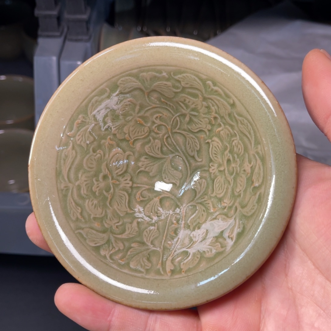 微瑕双交织牡丹斗笠一只