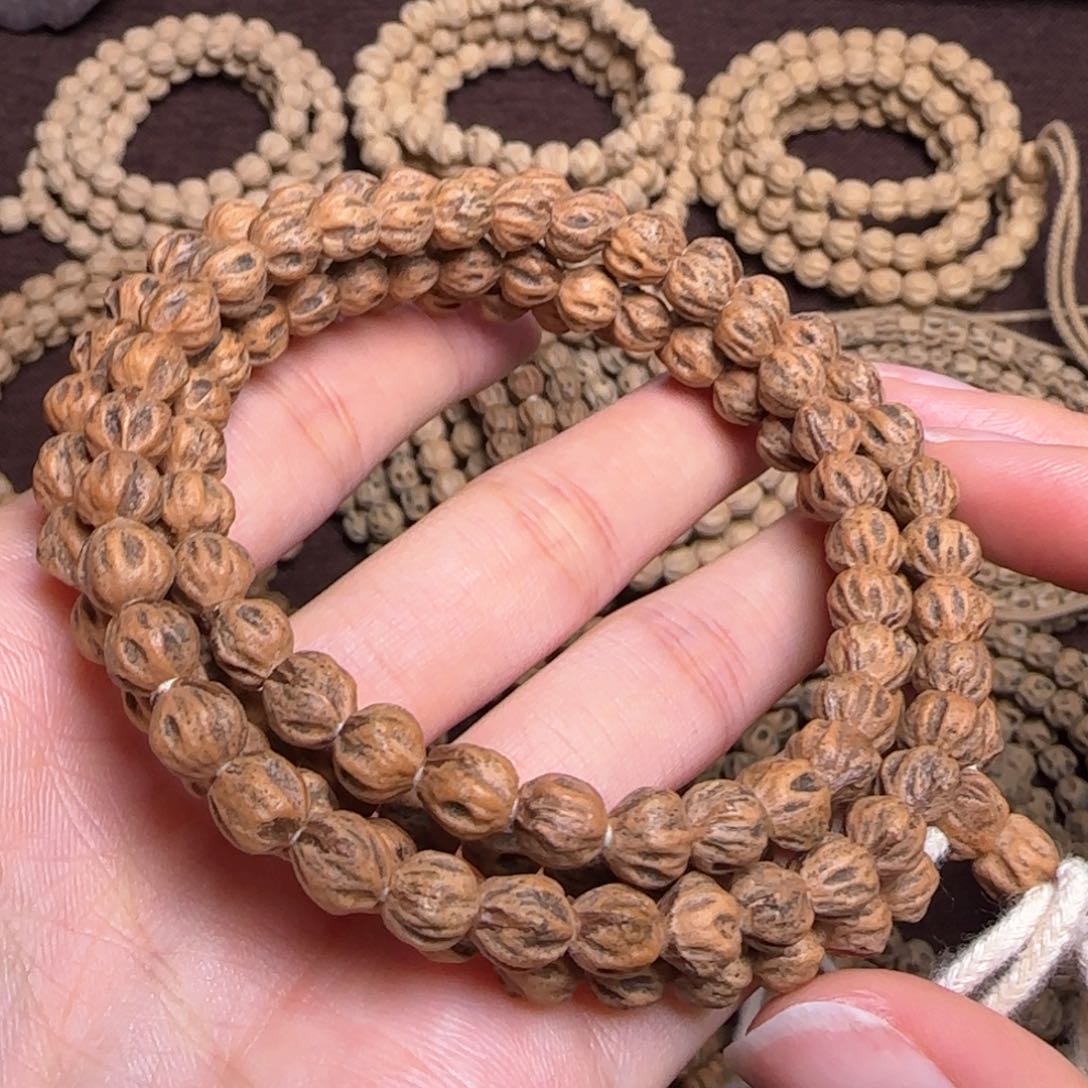 柏香籽/百香籽手串迪****子