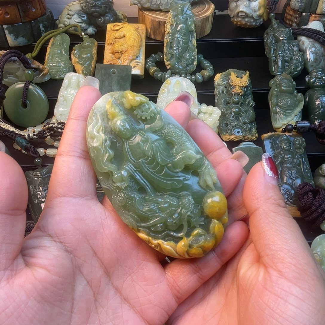 用***6透闪石质玉未镶嵌手链