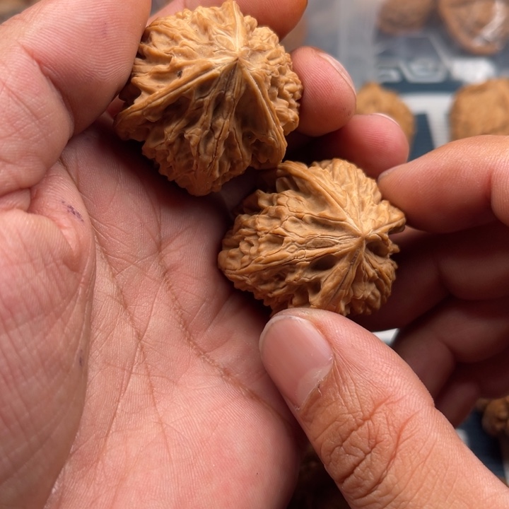 文玩核桃吊坠1****1三棱