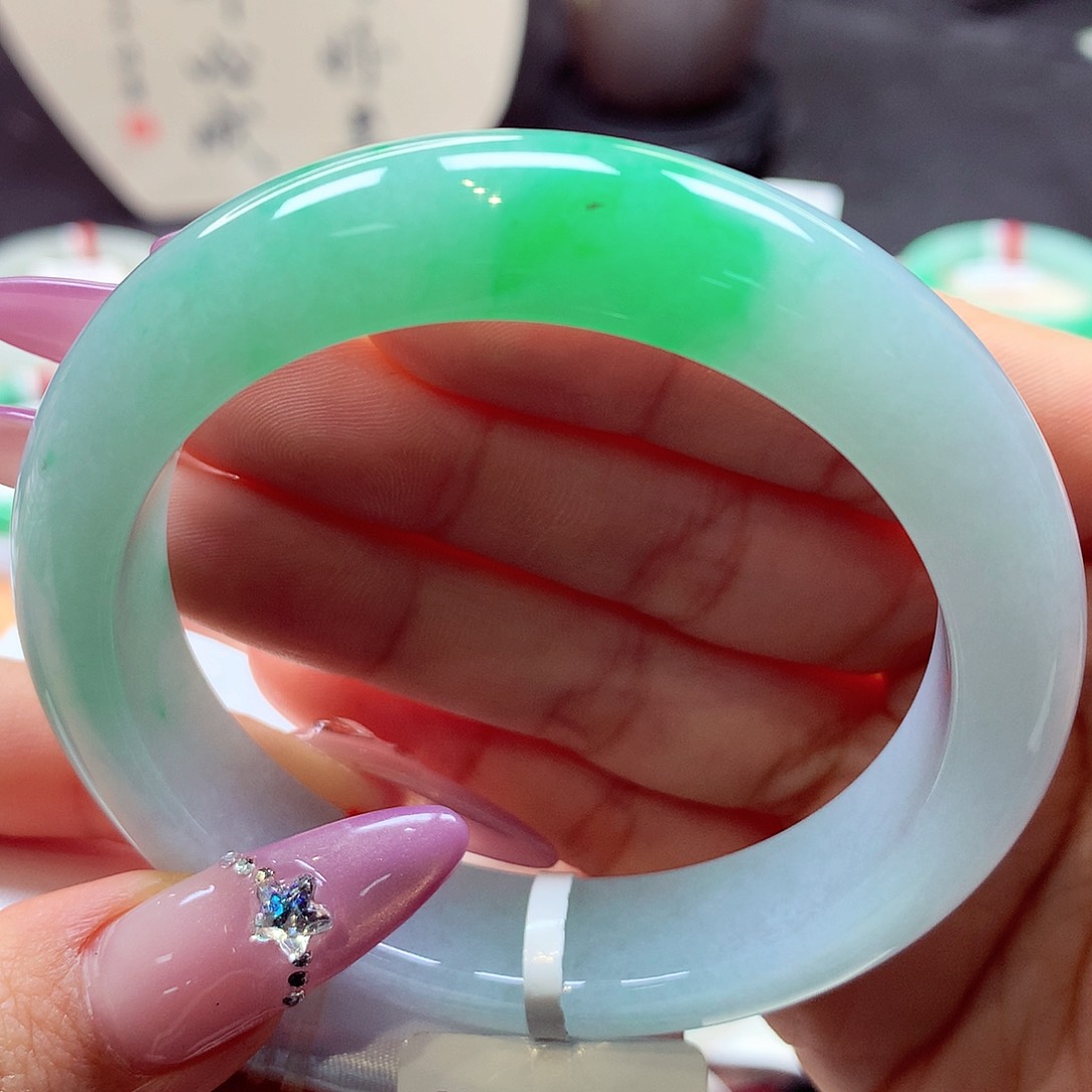 翡翠手镯未镶嵌正圈4号66