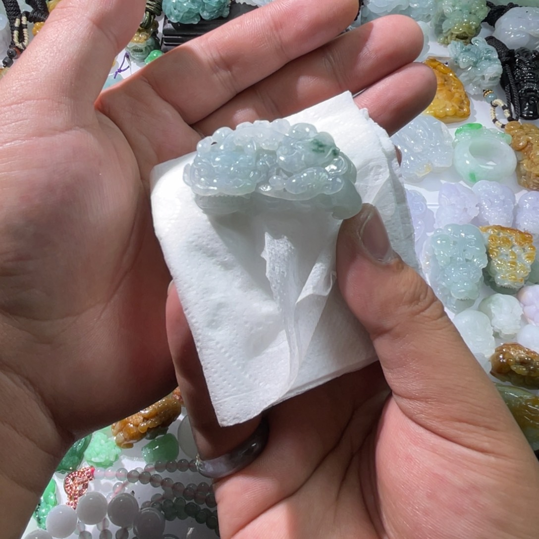 翡翠颈饰未镶嵌?****?天然