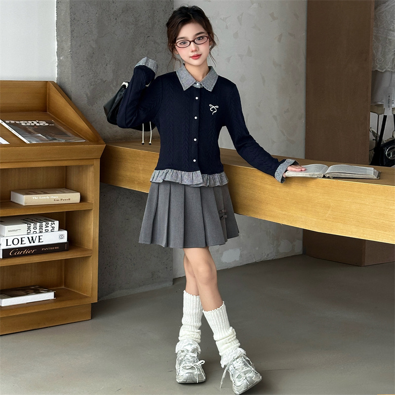 女童学院风套装秋款2025小女孩时尚藏青毛衣开衫灰色百褶裙两件套