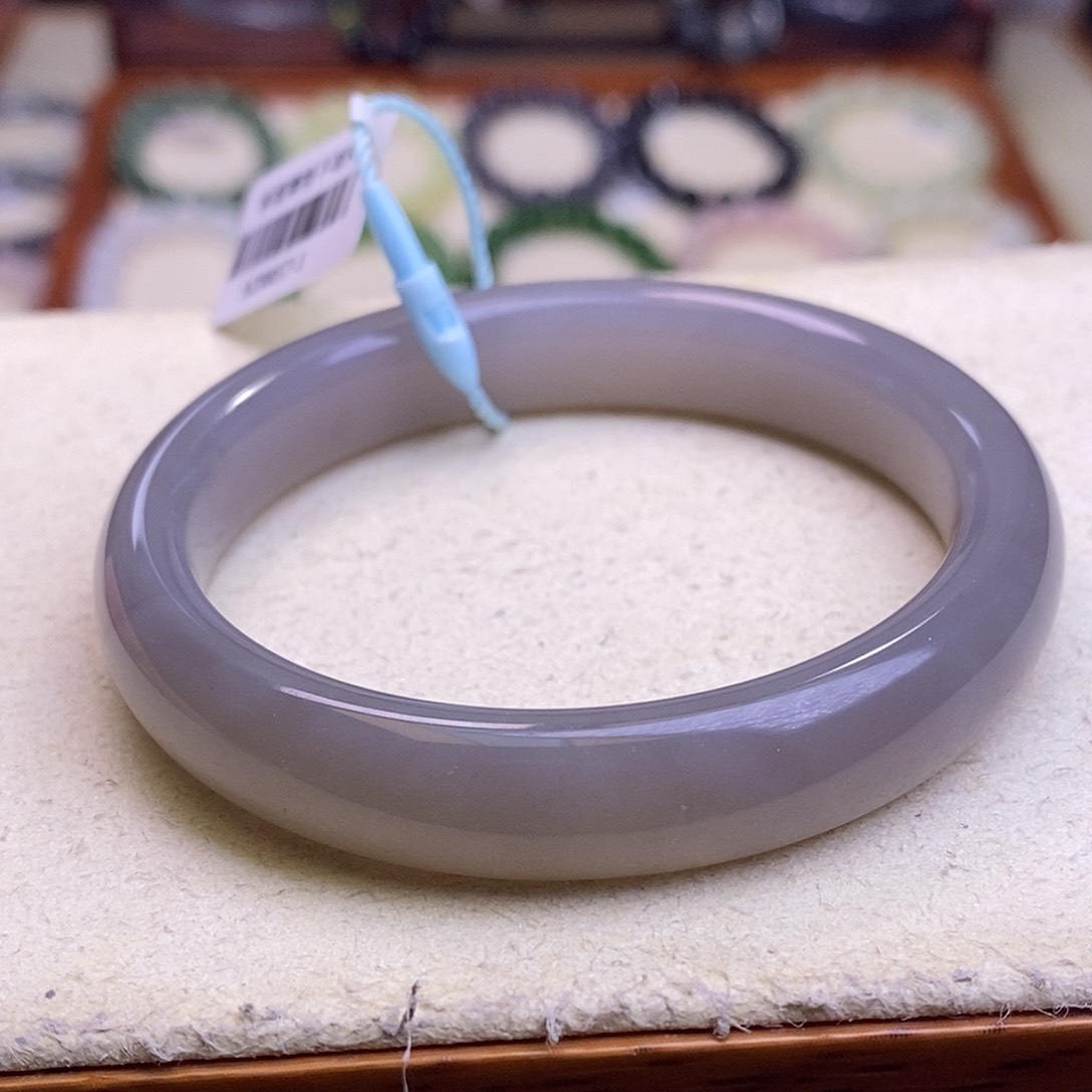 颈饰未镶嵌和田玉浓烟紫手镯53.4圈口