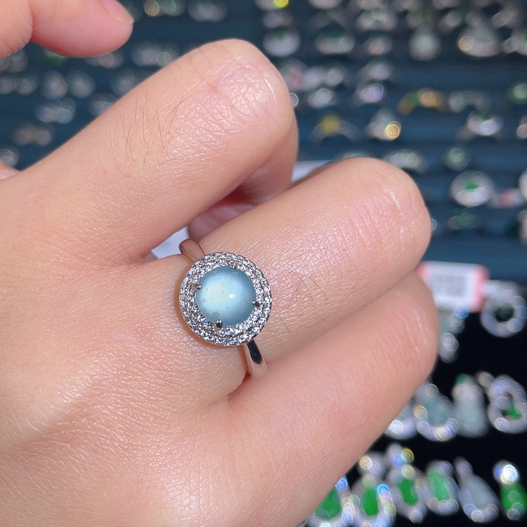 未镶嵌戒指翡翠戒指