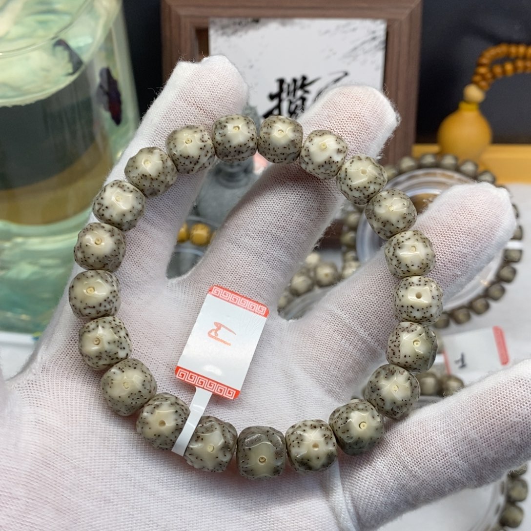 星月菩提手串11/10黄金瞳手工无相