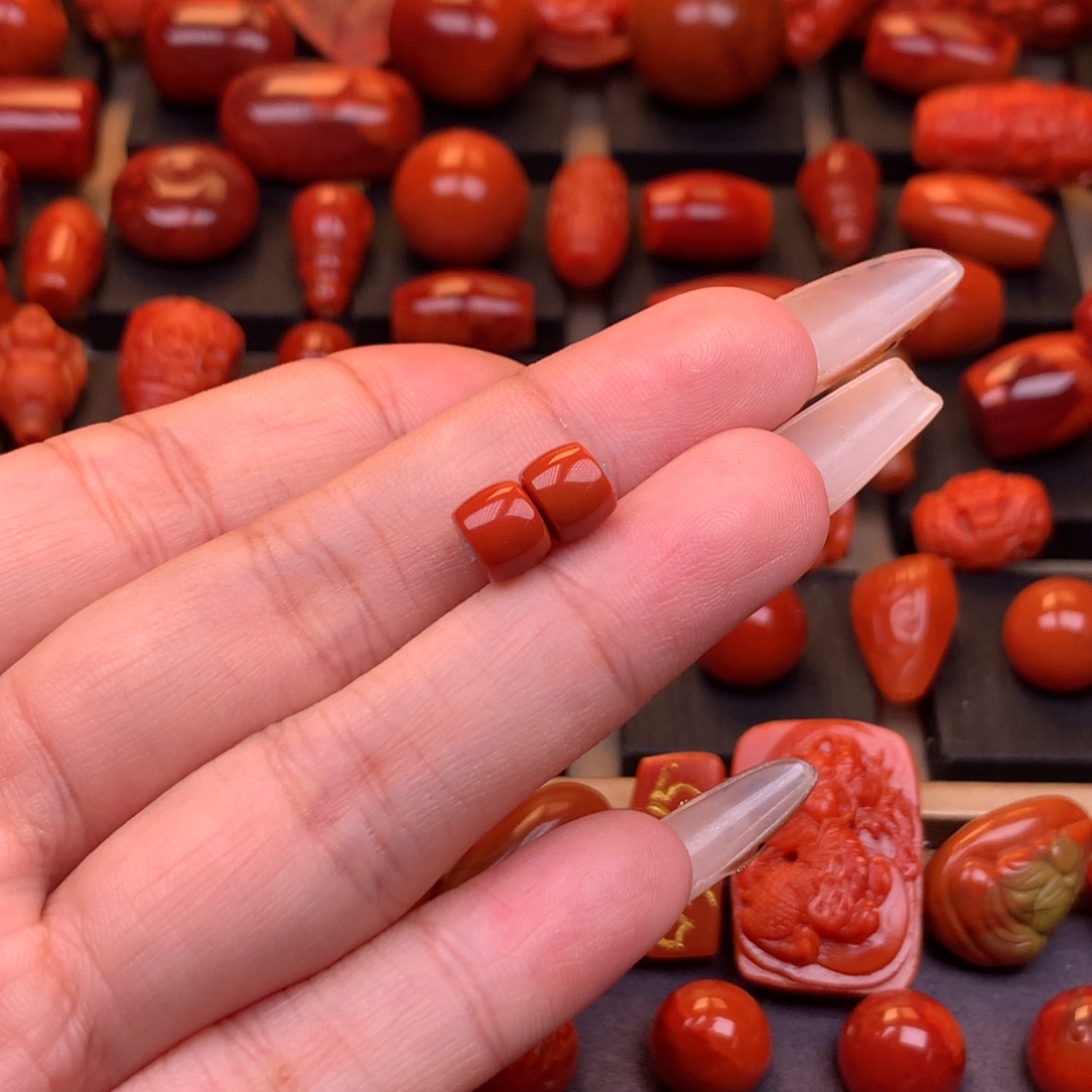 南红玛瑙未镶嵌川料原矿直切对珠7mm