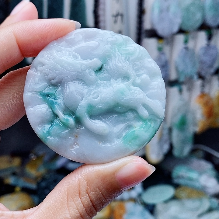 翡翠未镶嵌颈饰翡翠