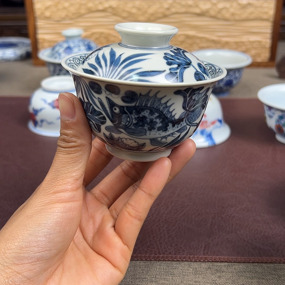 摆件景德镇青花鱼盖碗