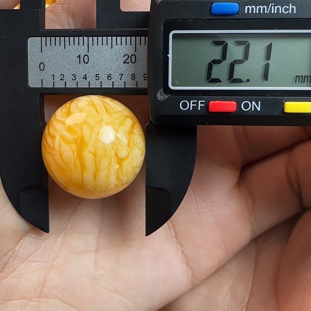 未镶嵌琥珀珠宝奇石