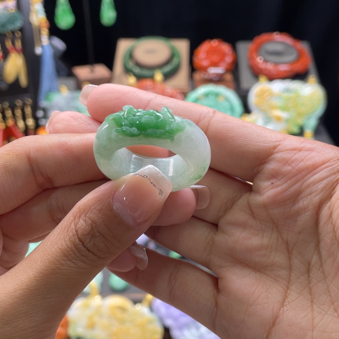 翡翠戒圈未镶嵌代编织