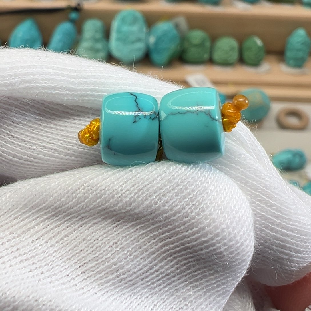 绿松石配饰未镶嵌凡**造