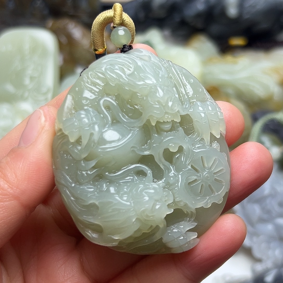 和田玉未镶嵌颈饰