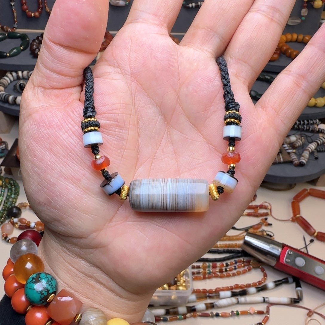 玛瑙/玉髓颈饰未镶嵌