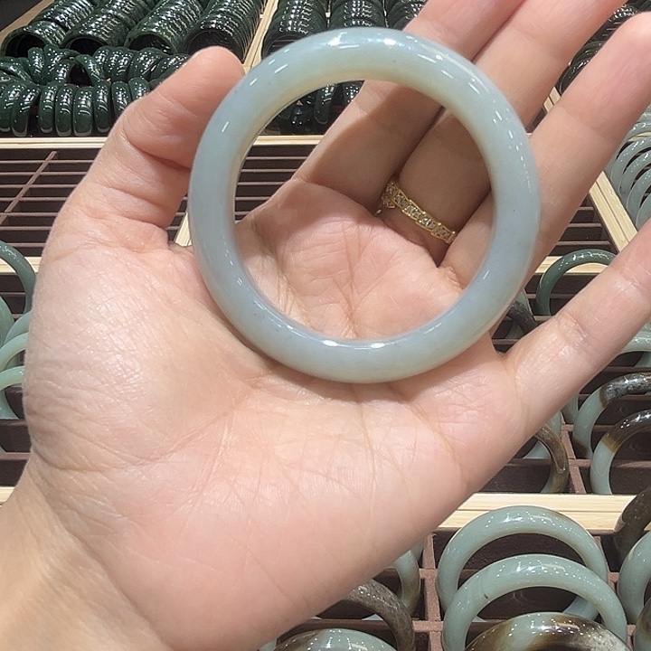 静***璇和田玉（糖玉）未镶嵌手链