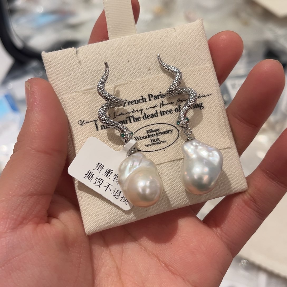淡水珍珠耳饰合金