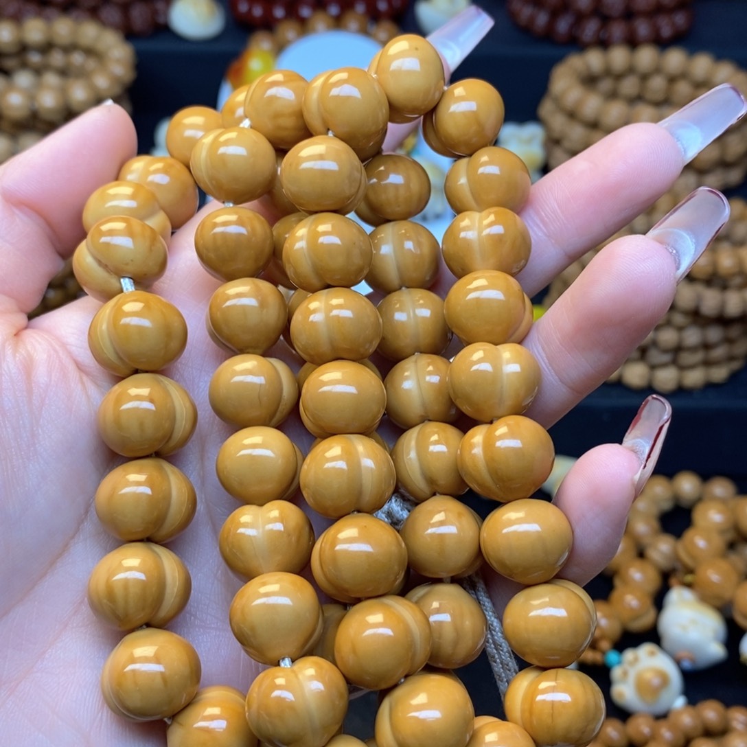 猴头核桃吊坠微瑕屁桃手持