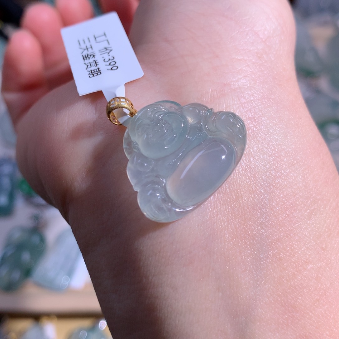 翡翠吊坠(不含链)18K金镶嵌