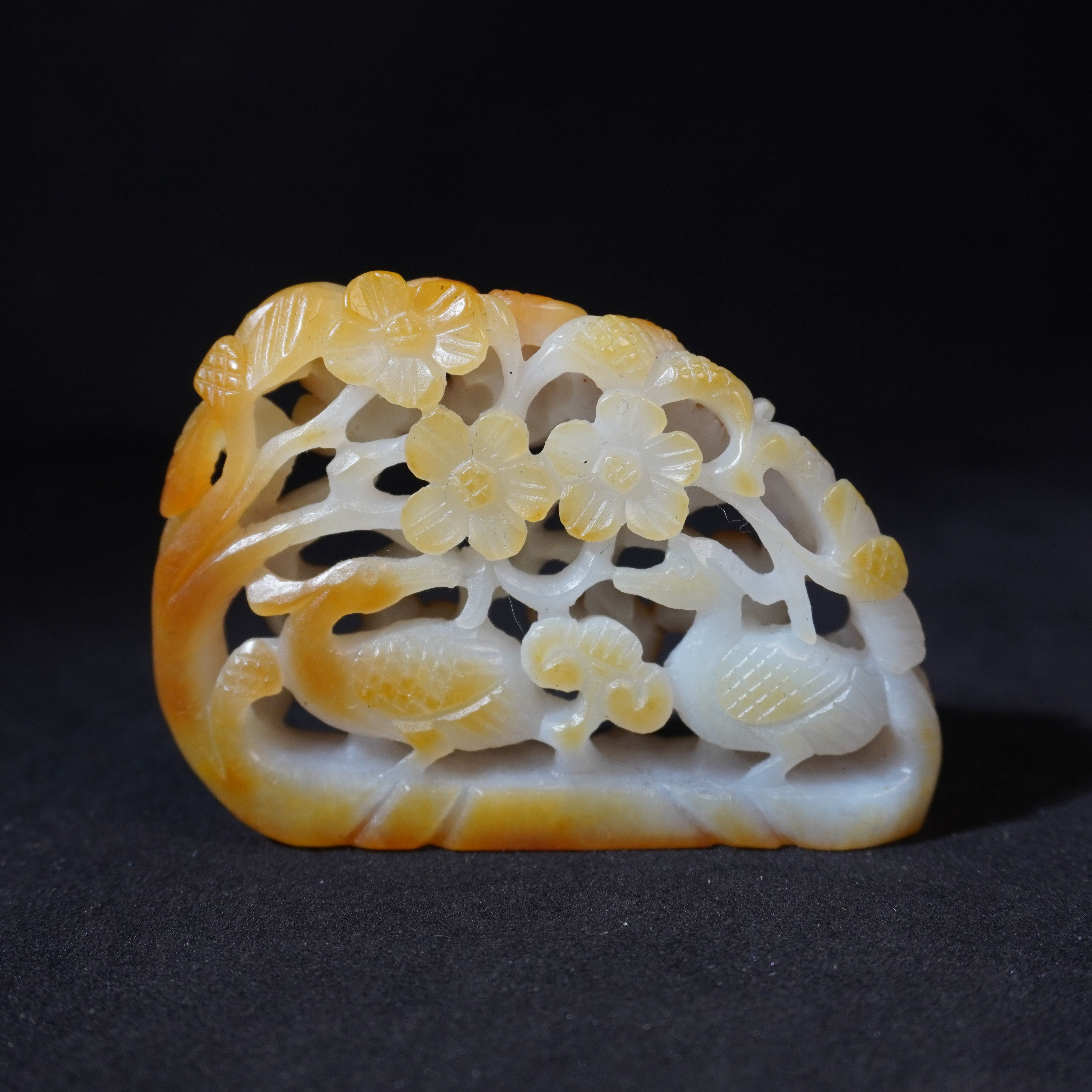 8SH88 清 和田玉镂雕仙鹤摆件