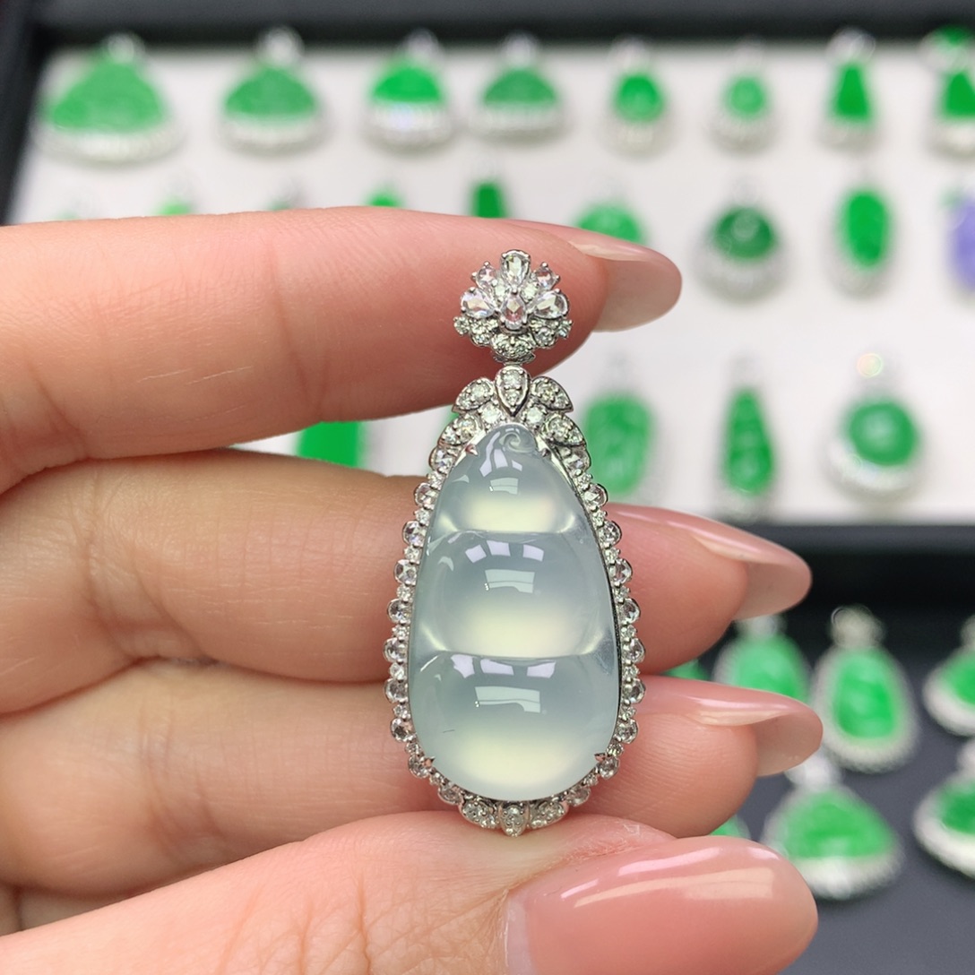 翡翠18K金镶嵌吊坠(不含链)