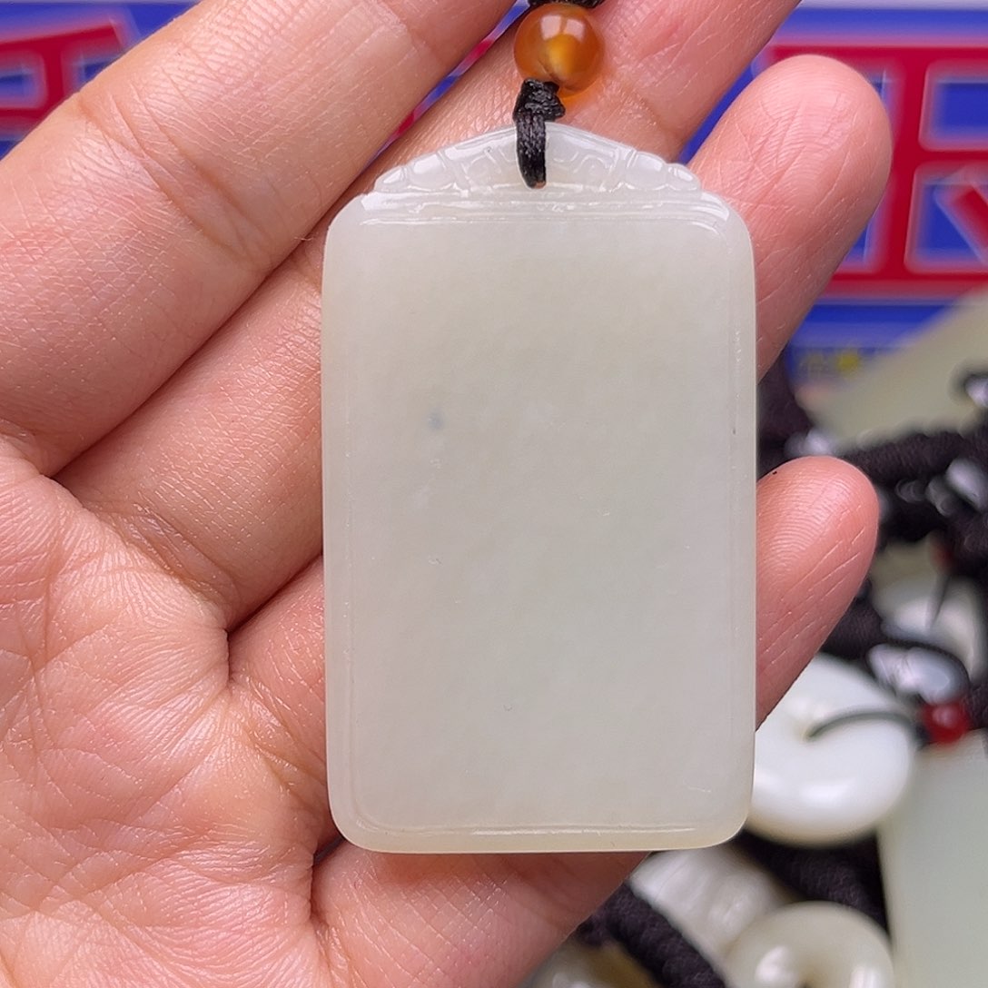 颈饰未镶嵌和田玉