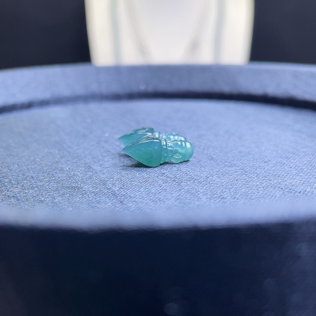 心***钟翡翠散珠天然A货翡翠降魔杵一对