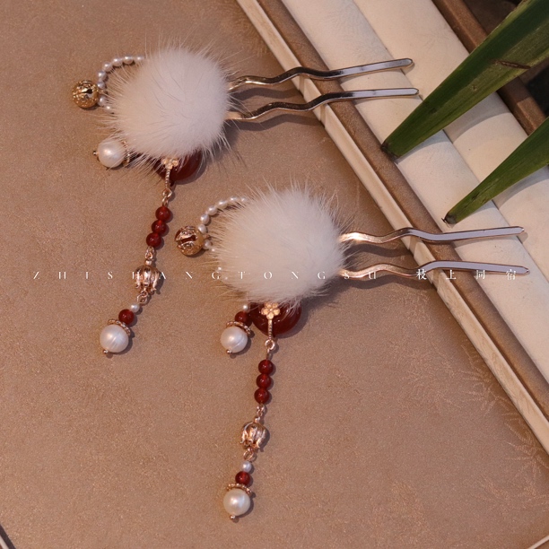 小毛球红玛铃铛百搭休闲可爱国风旗袍汉服新中式小发钗一支