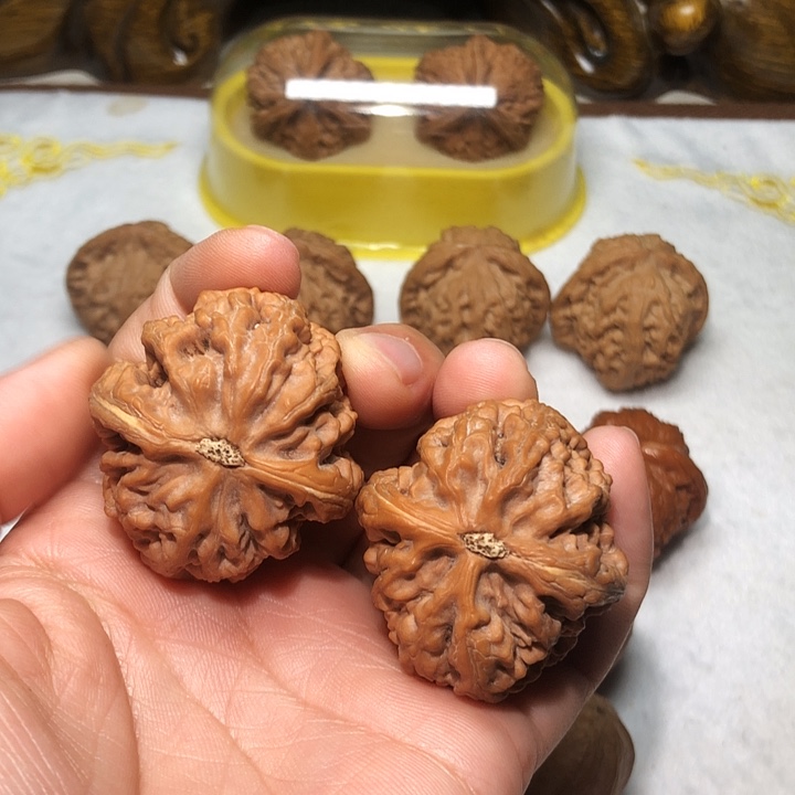 逗***生文玩核桃40红锦鲤