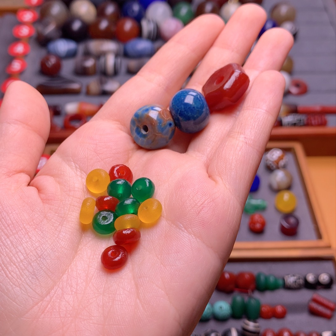 玛瑙/玉髓颈饰未镶嵌尘***酒