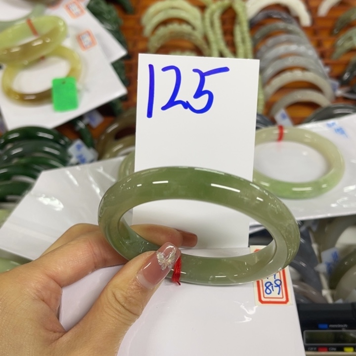 七***友和田玉未镶嵌手镯