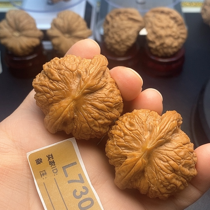 吊坠文玩核桃血麒麟4,3