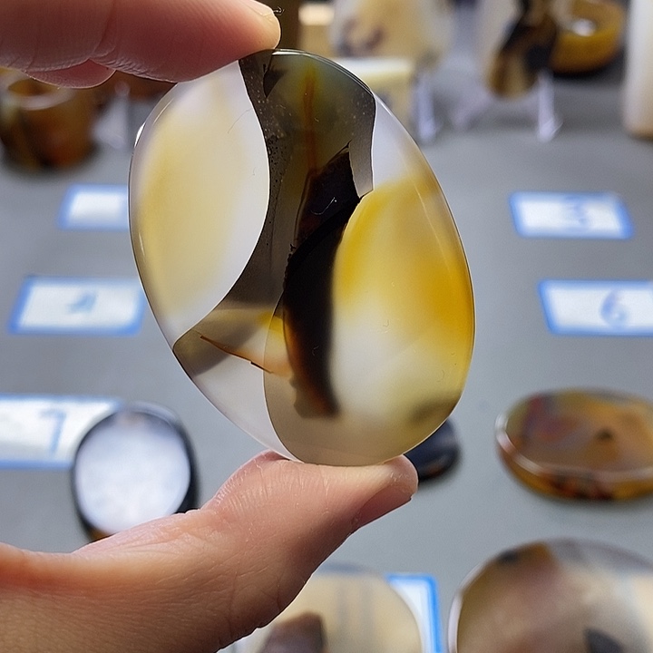 玛瑙/玉髓未镶嵌珠宝半成品114