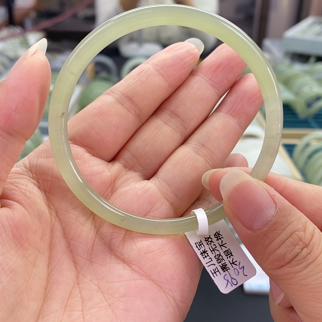 和田玉未镶嵌珠宝奇石和田玉手镯58