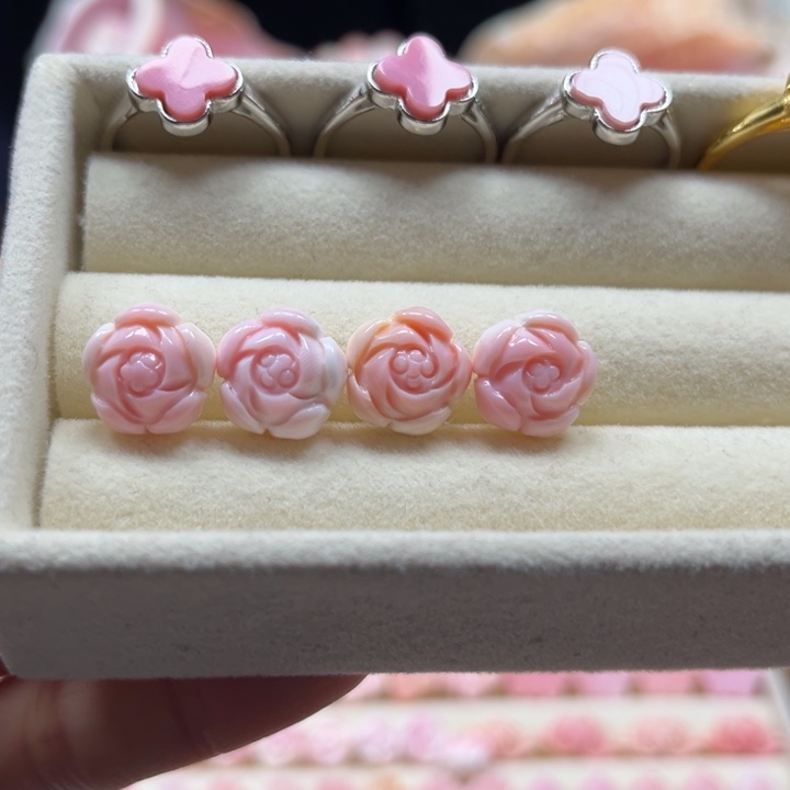 蝴***开手串/手链贝壳粉贝精致小雕