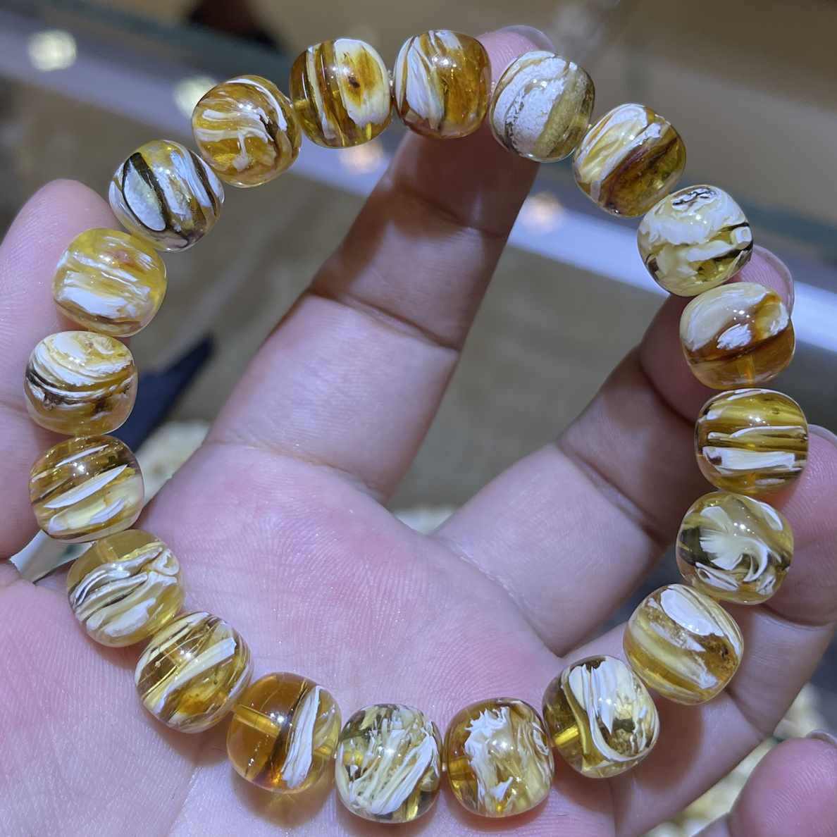 11蜜蜡精工拉丝老型手串