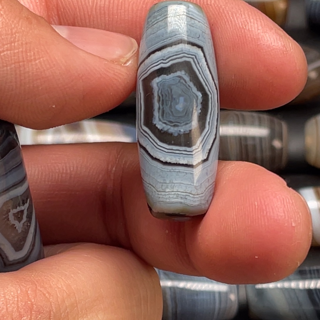 L***e玛瑙/玉髓未镶嵌颈饰