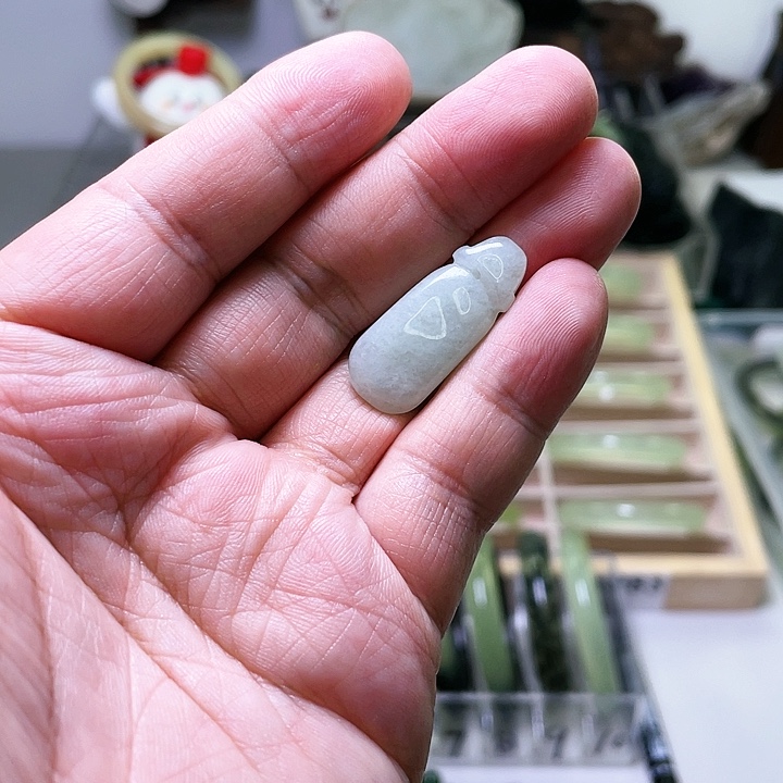 蛇纹石玉颈饰合金N****柒