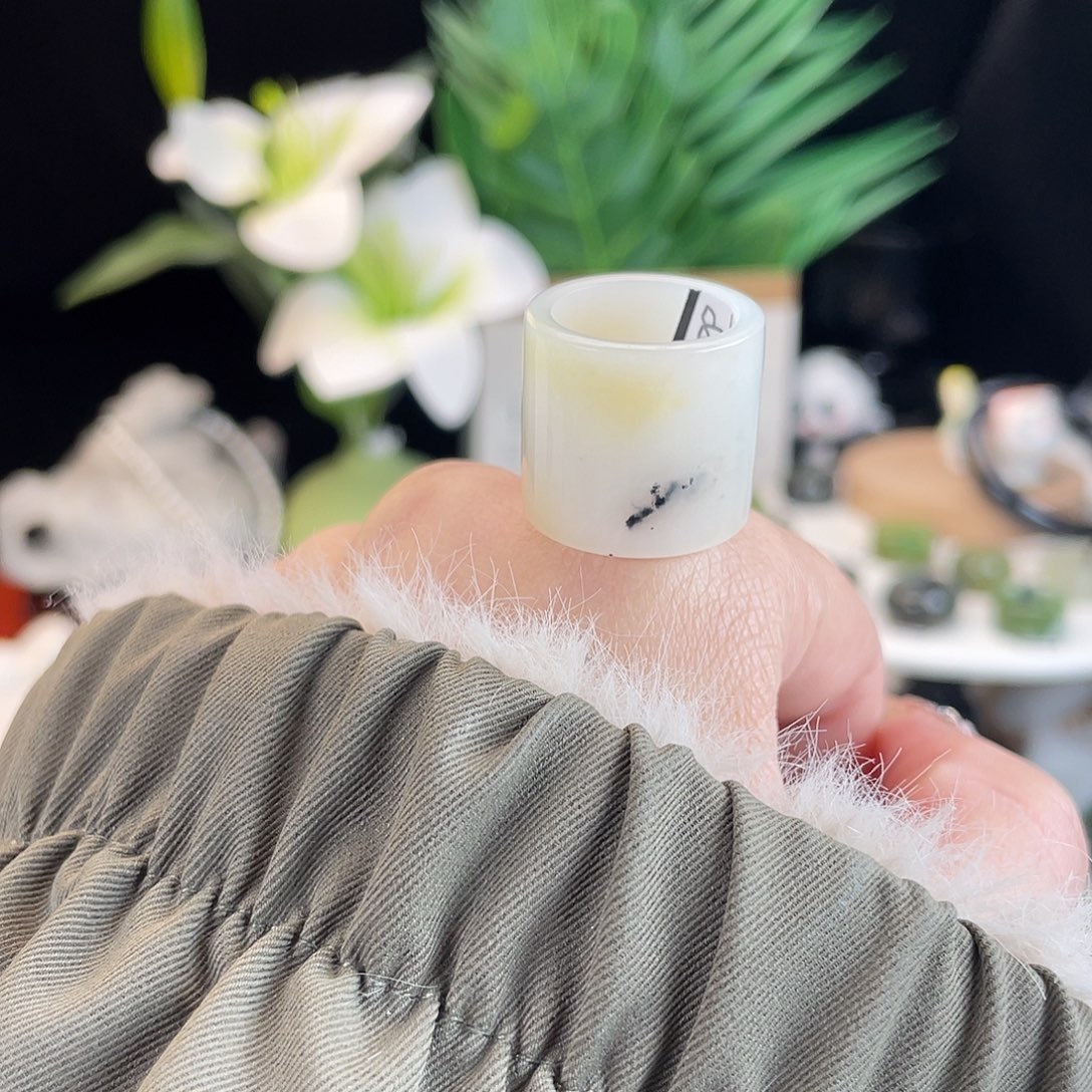 和田玉未镶嵌戒指E123糖白酒桶16.2带24h