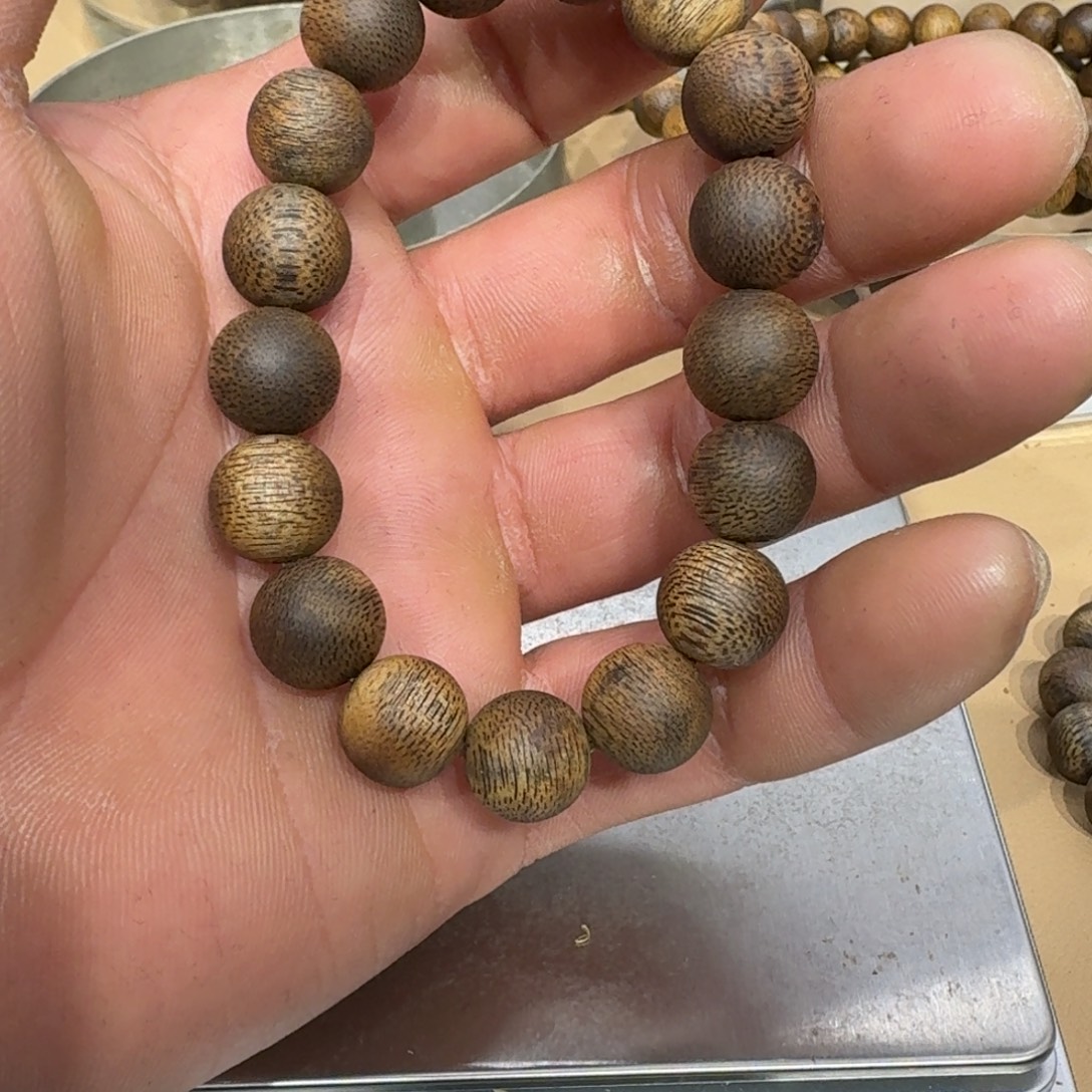 悠***暇沉香碎屑沉香味道不错