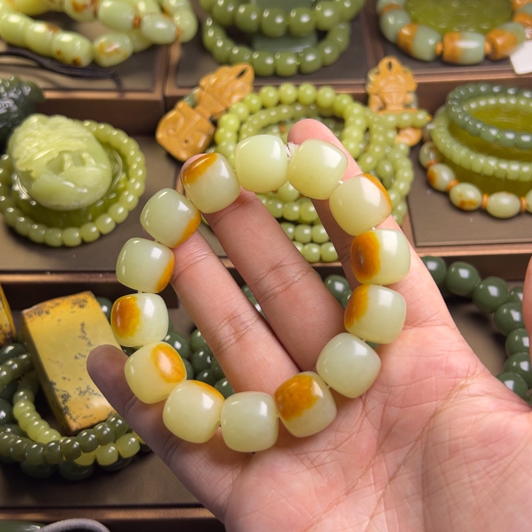 岫岩老玉（透闪石质玉）挂件未镶嵌
