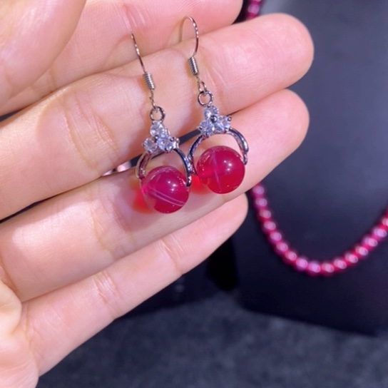 戒指红宝石未镶嵌