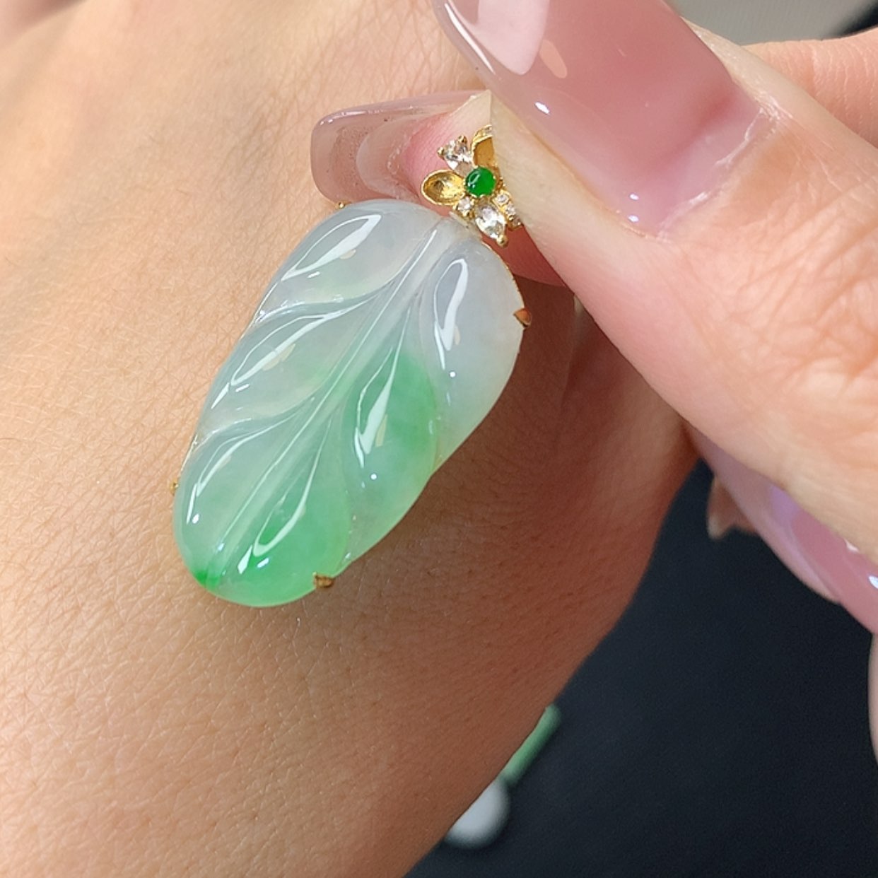 【闪购商品】翡翠吊坠(赠链)18K金镶嵌