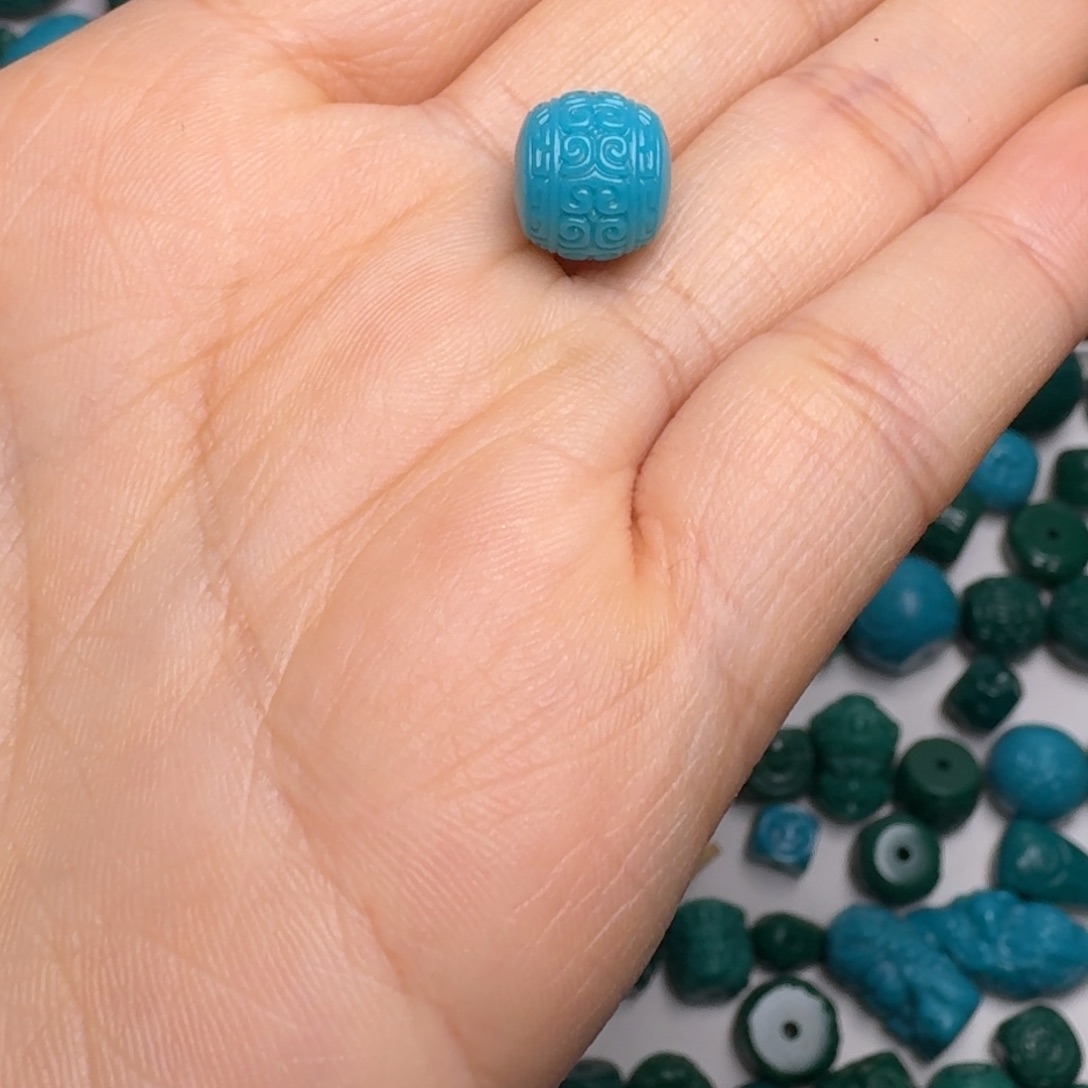 琉璃颈饰科技松配饰