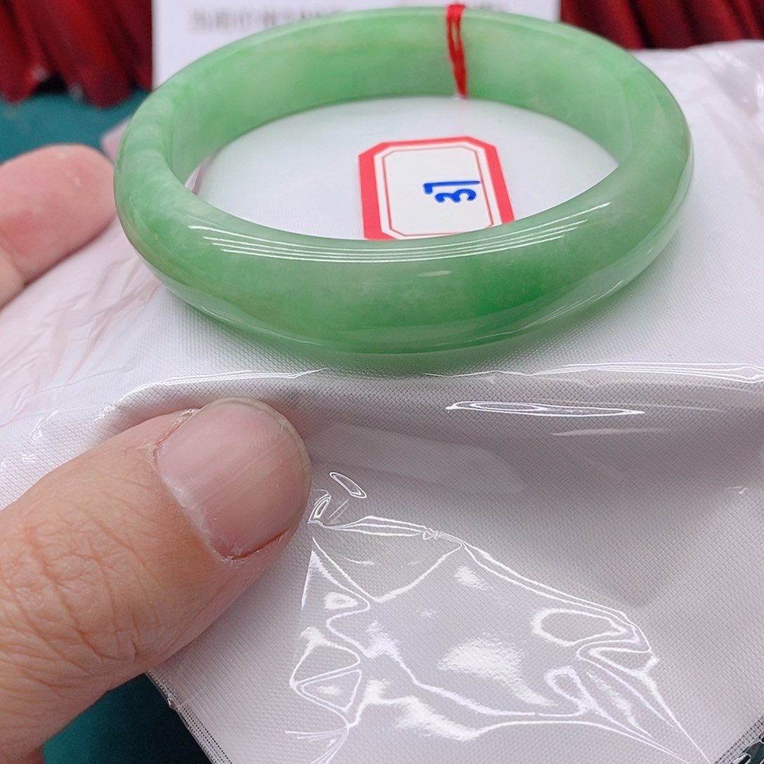 翡翠手镯未镶嵌?***?37777777