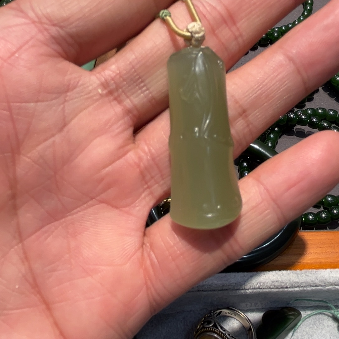 颈饰未镶嵌和田玉