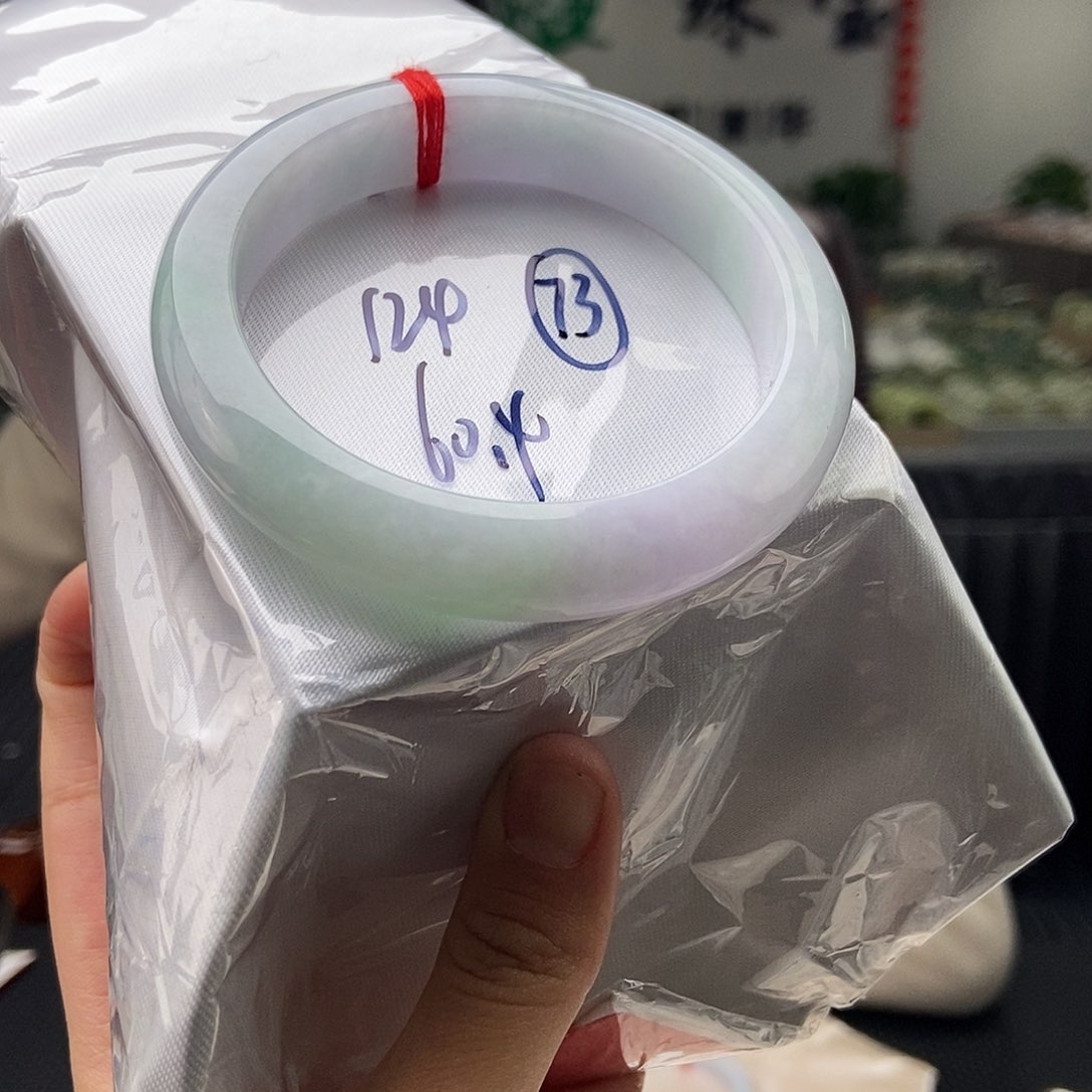 翡翠手镯未镶嵌颜色多样性发拍一发一