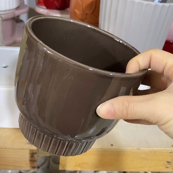 陶瓷花盆有孔 瑕疵介意勿拍 