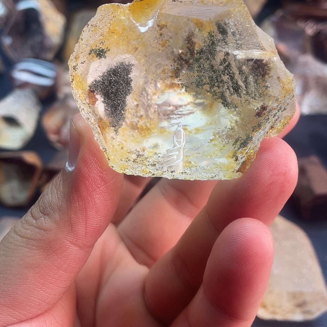 蛤***哭水晶未镶嵌珠宝半成品