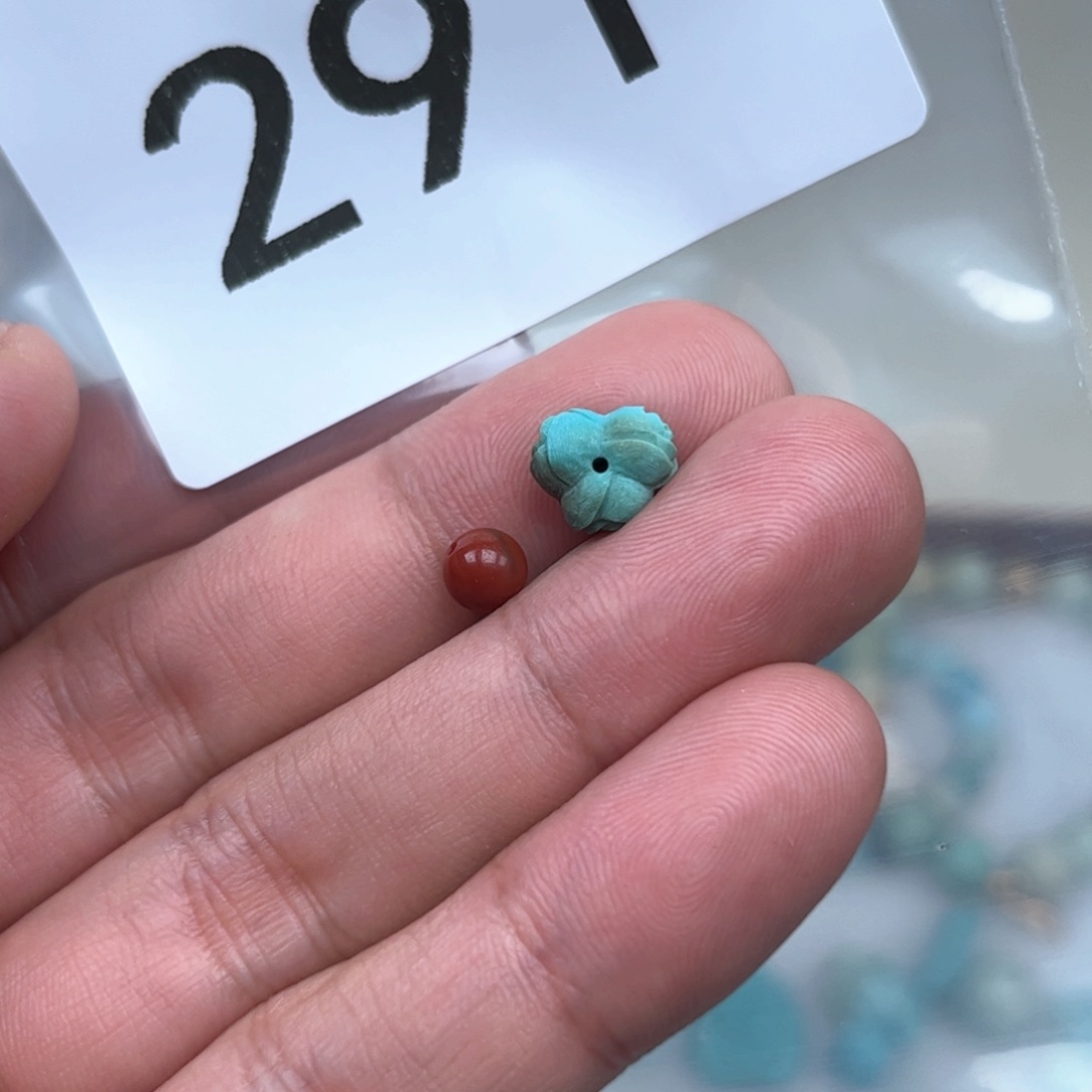 南红玛瑙未镶嵌珠宝奇石